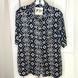 Vintage Silk. Black and cream color . Size med.